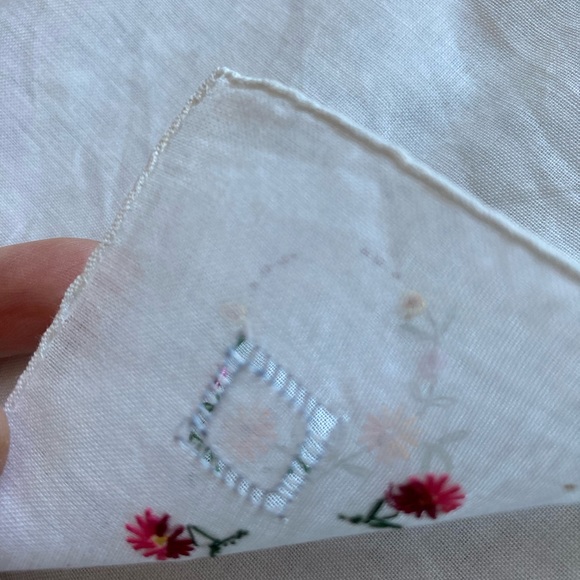 Vintage Handkerchief handembroidered and stitched from 60’s-70’s,floral, square - Picture 3 of 4